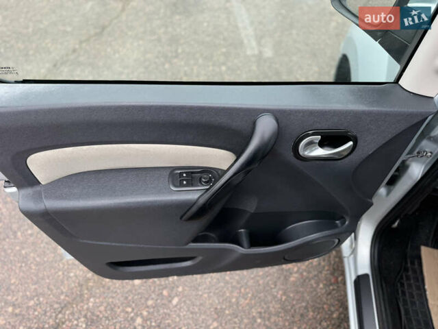 Сірий Рено Кєнгу, об'ємом двигуна 1.5 л та пробігом 227 тис. км за 9500 $, фото 61 на Automoto.ua