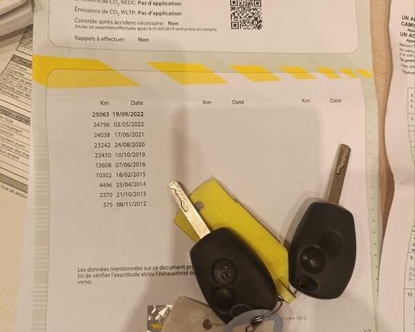 Серый Рено Кенгу, объемом двигателя 0 л и пробегом 27 тыс. км за 5900 $, фото 56 на Automoto.ua