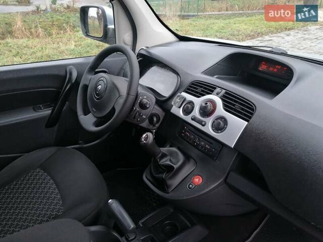 Сірий Рено Кєнгу, об'ємом двигуна 1.5 л та пробігом 219 тис. км за 8750 $, фото 31 на Automoto.ua