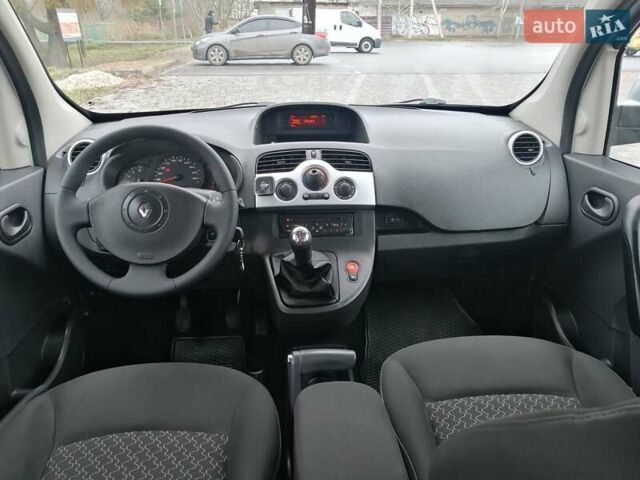 Сірий Рено Кєнгу, об'ємом двигуна 1.5 л та пробігом 219 тис. км за 8750 $, фото 43 на Automoto.ua