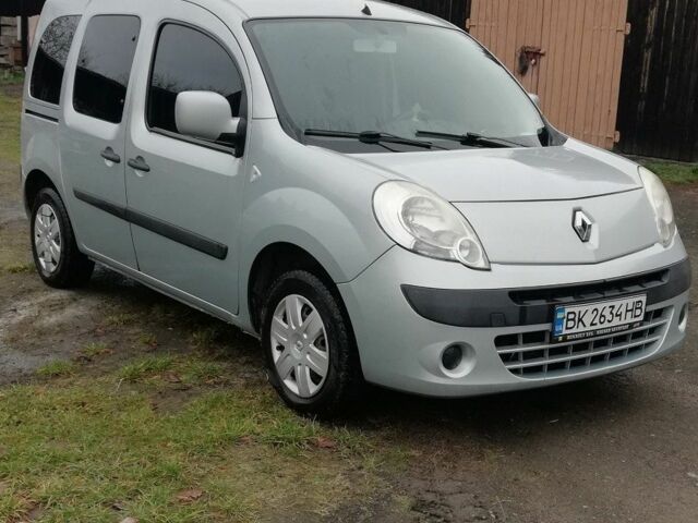 Серый Рено Кенгу, объемом двигателя 0 л и пробегом 330 тыс. км за 7900 $, фото 5 на Automoto.ua