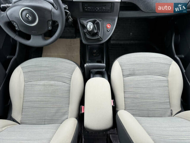 Сірий Рено Кєнгу, об'ємом двигуна 1.5 л та пробігом 227 тис. км за 9500 $, фото 34 на Automoto.ua
