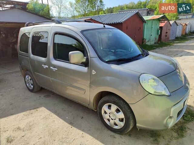 Рено Кенгу 2012 в Трускавце на Automoto.ua Серый Рено Кенгу, объемом двигателя 1.5 л и пробегом 128 тыс. км за 7500 $, фото 1 на Automoto.ua