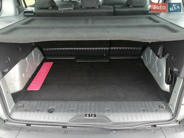 Сірий Рено Кєнгу, об'ємом двигуна 1.5 л та пробігом 219 тис. км за 8750 $, фото 53 на Automoto.ua