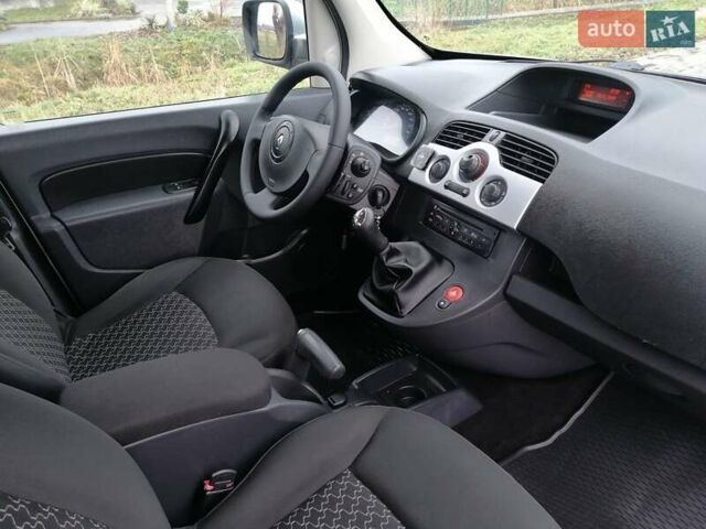 Сірий Рено Кєнгу, об'ємом двигуна 1.5 л та пробігом 219 тис. км за 8750 $, фото 30 на Automoto.ua