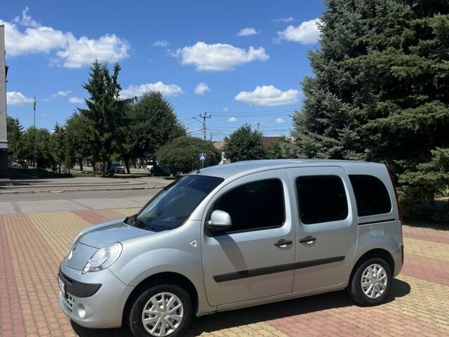 Сірий Рено Кєнгу, об'ємом двигуна 1.5 л та пробігом 310 тис. км за 7350 $, фото 1 на Automoto.ua
