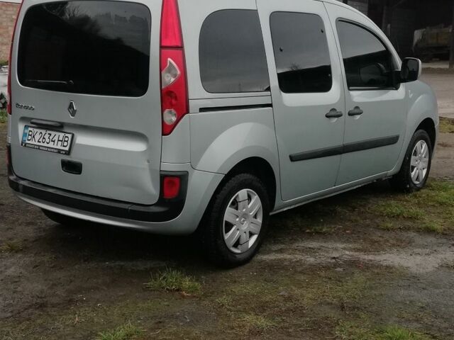 Серый Рено Кенгу, объемом двигателя 0 л и пробегом 330 тыс. км за 7900 $, фото 2 на Automoto.ua