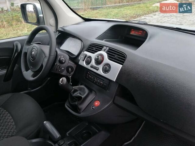 Сірий Рено Кєнгу, об'ємом двигуна 1.5 л та пробігом 219 тис. км за 8750 $, фото 32 на Automoto.ua