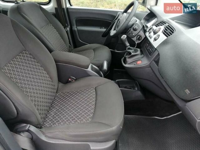 Сірий Рено Кєнгу, об'ємом двигуна 1.5 л та пробігом 219 тис. км за 8750 $, фото 36 на Automoto.ua