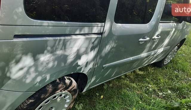 Рено Кєнгу 2012 у Кролевце на Automoto.ua Сірий Рено Кєнгу, об'ємом двигуна 1.5 л та пробігом 228 тис. км за 8500 $, фото 3 на Automoto.ua