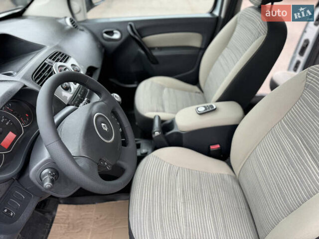 Сірий Рено Кєнгу, об'ємом двигуна 1.5 л та пробігом 227 тис. км за 9500 $, фото 63 на Automoto.ua