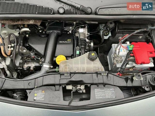 Серый Рено Кенгу, объемом двигателя 1.5 л и пробегом 288 тыс. км за 8200 $, фото 15 на Automoto.ua