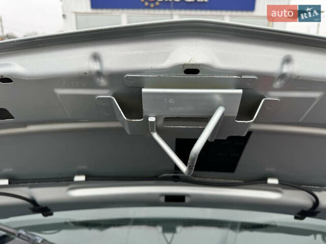 Сірий Рено Кєнгу, об'ємом двигуна 1.5 л та пробігом 227 тис. км за 9500 $, фото 68 на Automoto.ua