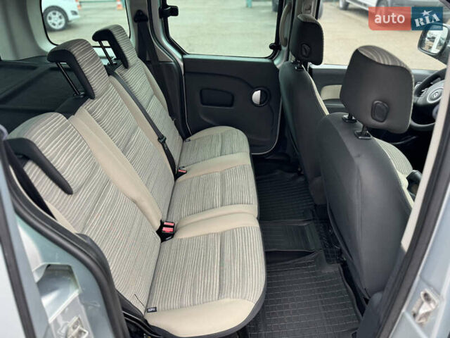 Сірий Рено Кєнгу, об'ємом двигуна 1.5 л та пробігом 227 тис. км за 9500 $, фото 32 на Automoto.ua