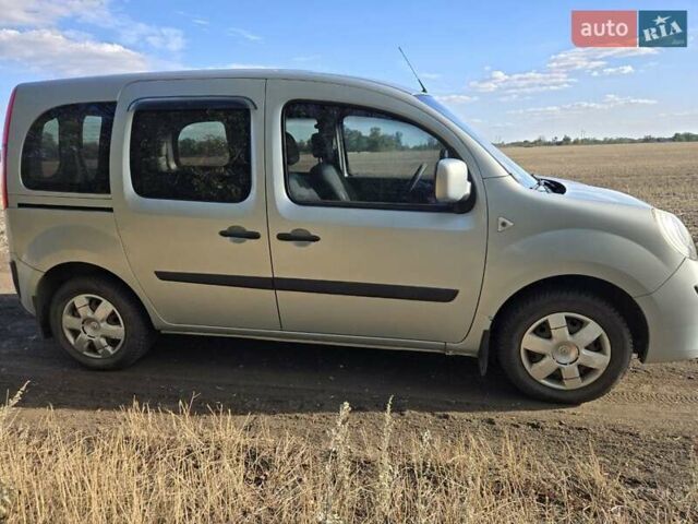 Сірий Рено Кєнгу, об'ємом двигуна 1.5 л та пробігом 113 тис. км за 7500 $, фото 5 на Automoto.ua