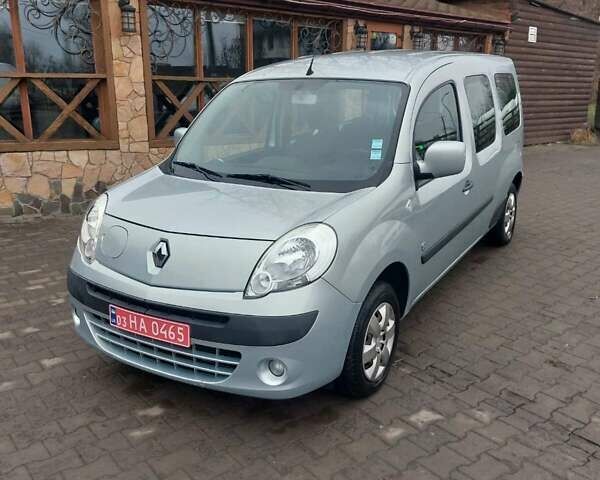 Серый Рено Кенгу, объемом двигателя 0 л и пробегом 27 тыс. км за 5900 $, фото 1 на Automoto.ua