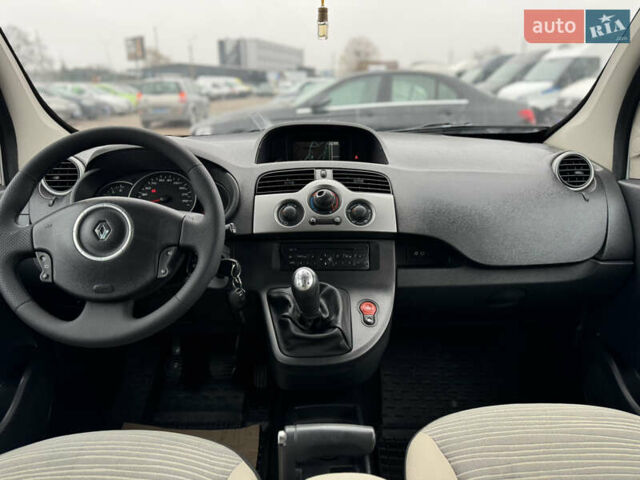 Сірий Рено Кєнгу, об'ємом двигуна 1.5 л та пробігом 227 тис. км за 9500 $, фото 35 на Automoto.ua