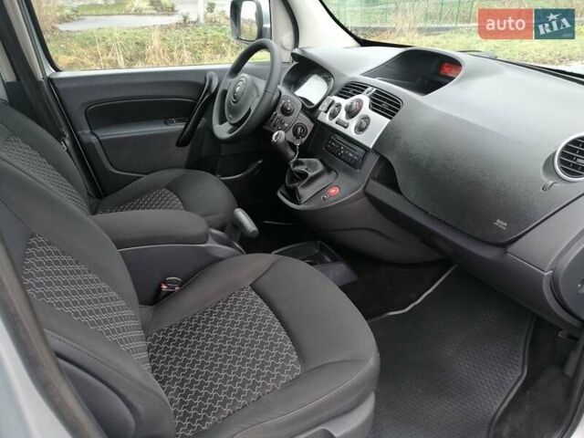Сірий Рено Кєнгу, об'ємом двигуна 1.5 л та пробігом 219 тис. км за 8750 $, фото 33 на Automoto.ua
