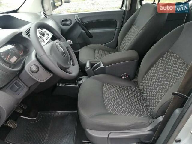 Сірий Рено Кєнгу, об'ємом двигуна 1.5 л та пробігом 219 тис. км за 8750 $, фото 22 на Automoto.ua