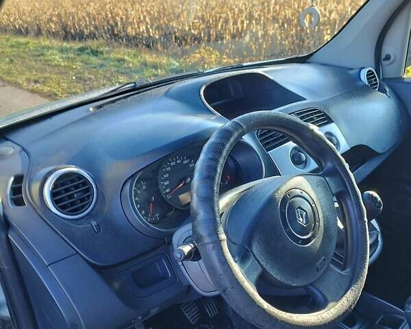 Серый Рено Кенгу, объемом двигателя 1.46 л и пробегом 206 тыс. км за 7799 $, фото 7 на Automoto.ua