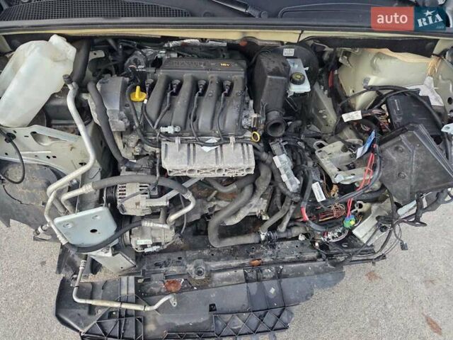 Серый Рено Кенгу, объемом двигателя 1.6 л и пробегом 120 тыс. км за 3900 $, фото 10 на Automoto.ua