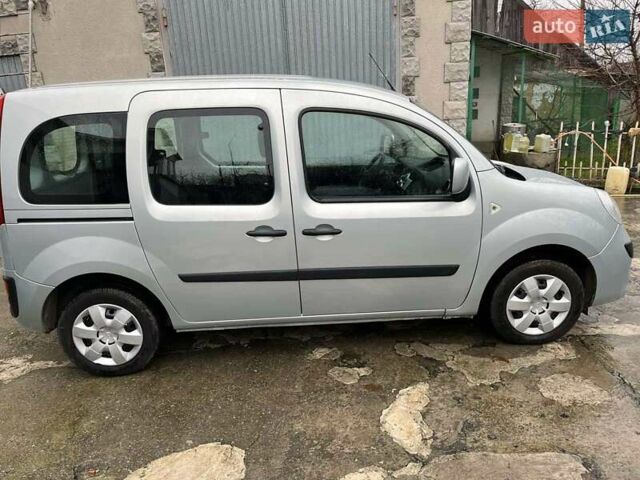 Серый Рено Кенгу, объемом двигателя 1.5 л и пробегом 288 тыс. км за 8200 $, фото 4 на Automoto.ua