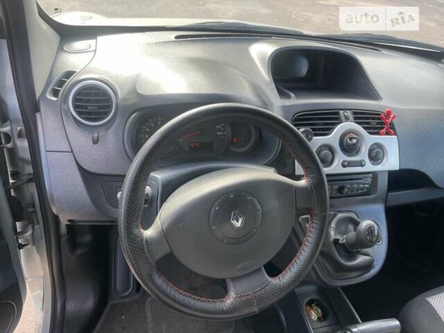 Сірий Рено Кєнгу, об'ємом двигуна 1.46 л та пробігом 375 тис. км за 5100 $, фото 7 на Automoto.ua