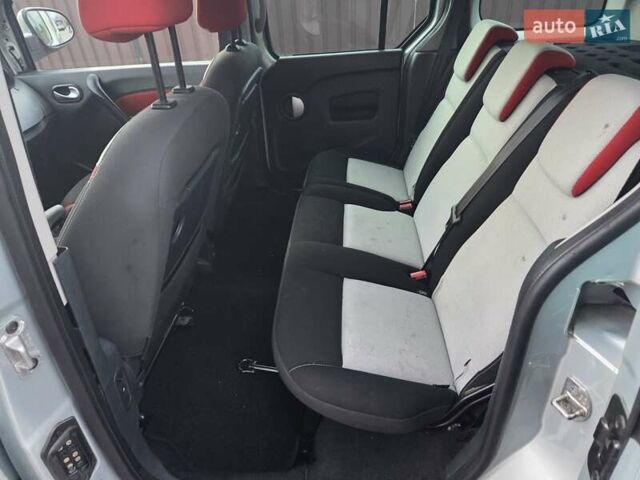 Серый Рено Кенгу, объемом двигателя 1.6 л и пробегом 120 тыс. км за 3900 $, фото 15 на Automoto.ua