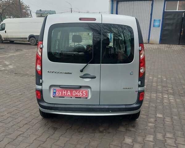 Серый Рено Кенгу, объемом двигателя 0 л и пробегом 27 тыс. км за 5900 $, фото 8 на Automoto.ua