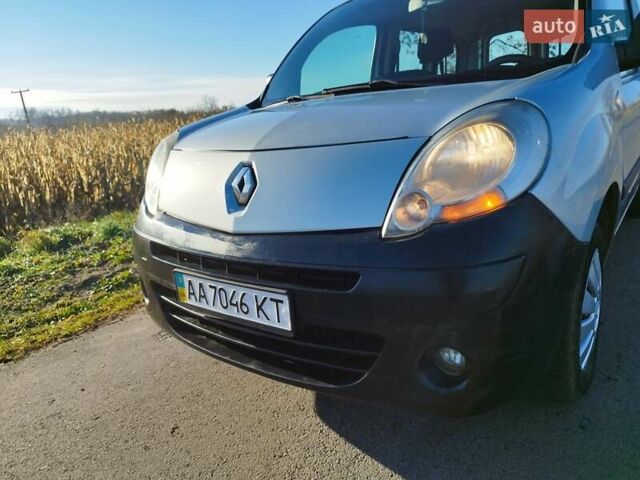 Серый Рено Кенгу, объемом двигателя 1.46 л и пробегом 206 тыс. км за 7799 $, фото 4 на Automoto.ua
