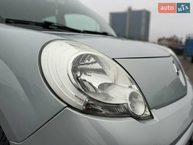 Сірий Рено Кєнгу, об'ємом двигуна 1.5 л та пробігом 227 тис. км за 9500 $, фото 23 на Automoto.ua