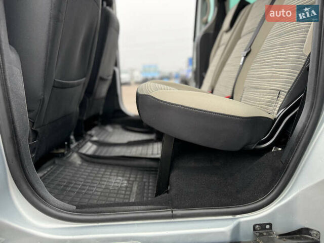 Сірий Рено Кєнгу, об'ємом двигуна 1.5 л та пробігом 227 тис. км за 9500 $, фото 57 на Automoto.ua