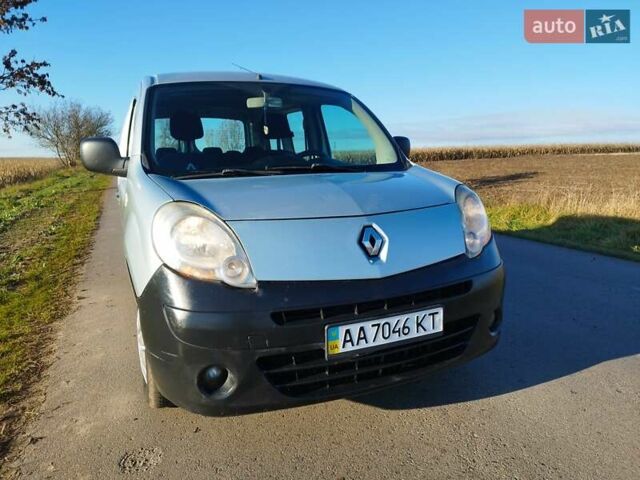 Серый Рено Кенгу, объемом двигателя 1.46 л и пробегом 206 тыс. км за 7799 $, фото 1 на Automoto.ua
