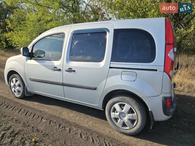 Сірий Рено Кєнгу, об'ємом двигуна 1.5 л та пробігом 113 тис. км за 7500 $, фото 2 на Automoto.ua