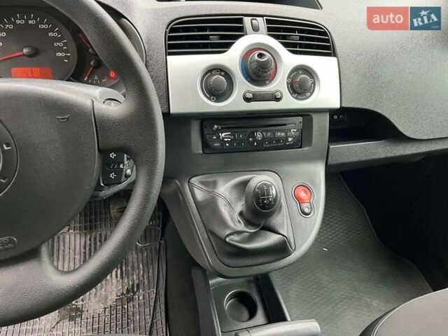 Серый Рено Кенгу, объемом двигателя 1.5 л и пробегом 288 тыс. км за 8200 $, фото 10 на Automoto.ua