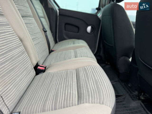 Сірий Рено Кєнгу, об'ємом двигуна 1.5 л та пробігом 227 тис. км за 9500 $, фото 33 на Automoto.ua