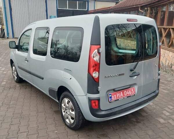 Серый Рено Кенгу, объемом двигателя 0 л и пробегом 27 тыс. км за 5900 $, фото 9 на Automoto.ua
