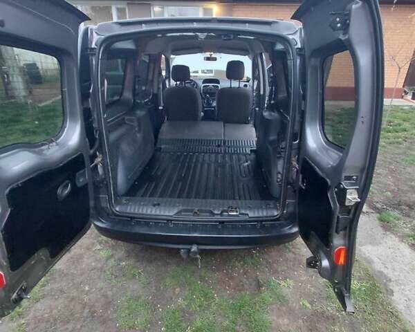 Серый Рено Кенгу, объемом двигателя 1.5 л и пробегом 240 тыс. км за 10300 $, фото 10 на Automoto.ua