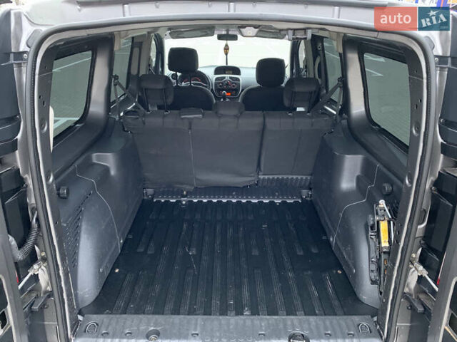 Серый Рено Кенгу, объемом двигателя 1.5 л и пробегом 308 тыс. км за 7999 $, фото 20 на Automoto.ua