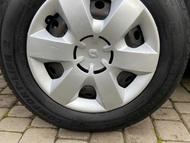 Серый Рено Кенгу, объемом двигателя 0 л и пробегом 268 тыс. км за 7950 $, фото 4 на Automoto.ua