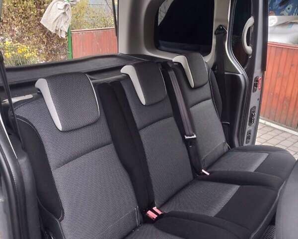 Серый Рено Кенгу, объемом двигателя 1.5 л и пробегом 222 тыс. км за 10500 $, фото 13 на Automoto.ua