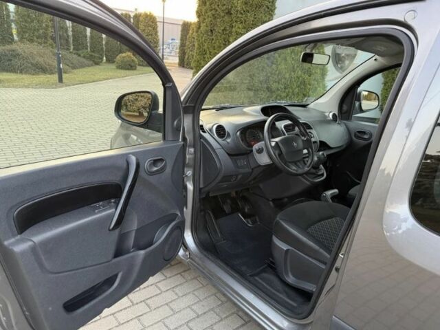 Сірий Рено Кєнгу, об'ємом двигуна 1.5 л та пробігом 218 тис. км за 6250 $, фото 13 на Automoto.ua