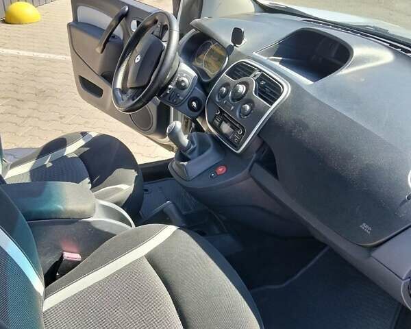Рено Кенгу 2013 в Львове на Automoto.ua Серый Рено Кенгу, объемом двигателя 1.46 л и пробегом 341 тыс. км за 7200 $, фото 8 на Automoto.ua