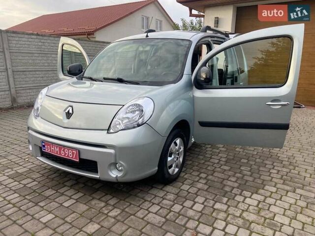 Рено Кенгу 2013 в Луцке на Automoto.ua Серый Рено Кенгу, объемом двигателя 1.5 л и пробегом 268 тыс. км за 8350 $, фото 18 на Automoto.ua
