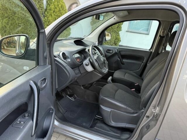 Сірий Рено Кєнгу, об'ємом двигуна 1.5 л та пробігом 218 тис. км за 6250 $, фото 11 на Automoto.ua