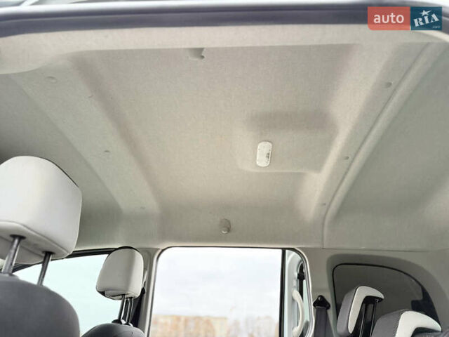 Сірий Рено Кєнгу, об'ємом двигуна 1.6 л та пробігом 172 тис. км за 7700 $, фото 87 на Automoto.ua