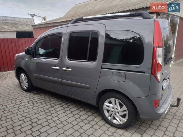 Серый Рено Кенгу, объемом двигателя 1.5 л и пробегом 222 тыс. км за 10500 $, фото 6 на Automoto.ua