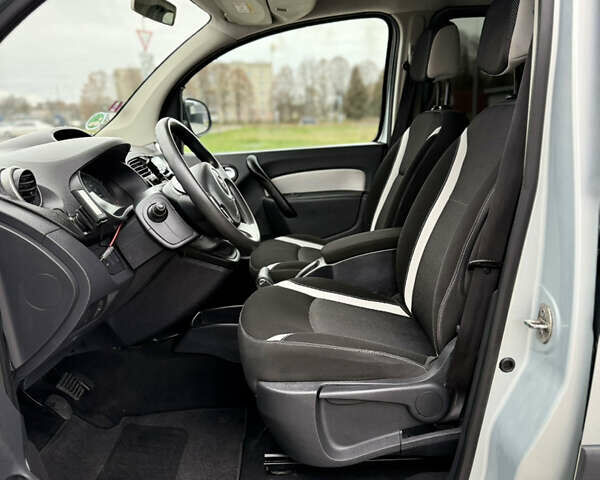 Сірий Рено Кєнгу, об'ємом двигуна 1.6 л та пробігом 172 тис. км за 7700 $, фото 48 на Automoto.ua