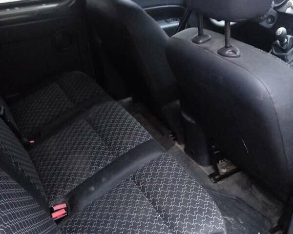 Серый Рено Кенгу, объемом двигателя 1.5 л и пробегом 200 тыс. км за 8300 $, фото 1 на Automoto.ua