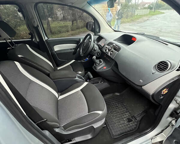 Серый Рено Кенгу, объемом двигателя 1.46 л и пробегом 160 тыс. км за 7500 $, фото 8 на Automoto.ua